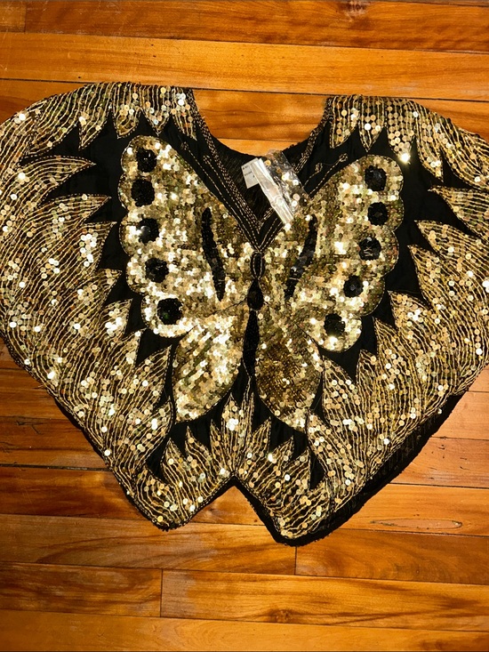 Tops - Vintage Sequins Butterfly top🦋